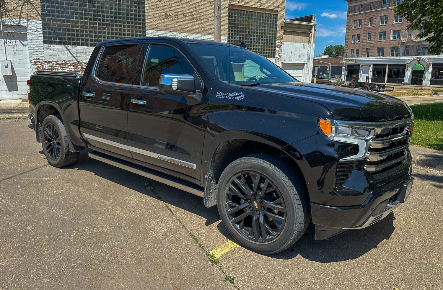 2022 Chevrolet Silverado 1500 High Country photographed for a McLemore Auction vehicle sale